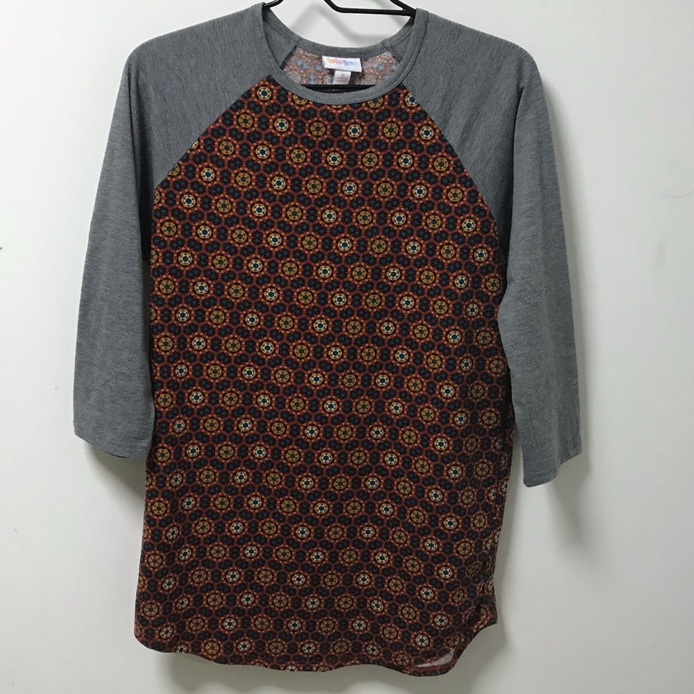 Colorfully Printed LuLaRoe Shirt! - Picture 4 of 6
